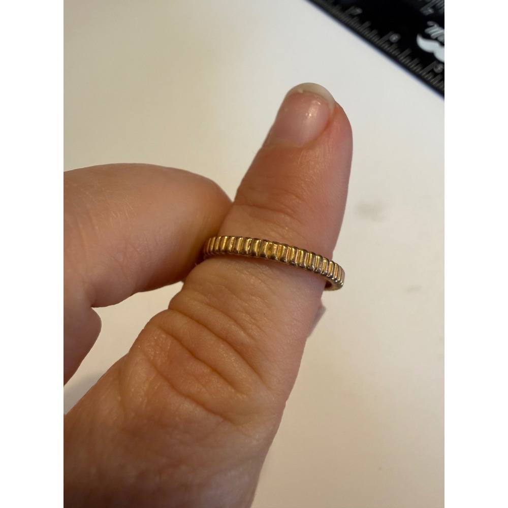 BaubleBar Gold Tone Fluted Ribbed Eternity Stacking Band Ring Size 6.5